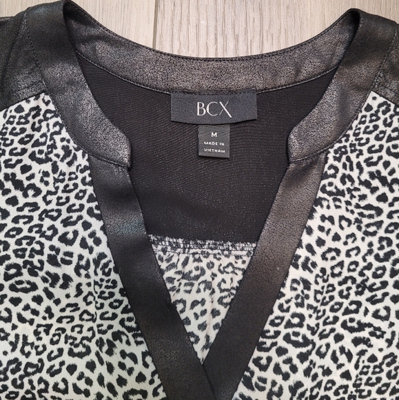 🌻 2/$30 🌻 | BCX | Animal Print Sleeveless Tunic - Picture 3 of 12